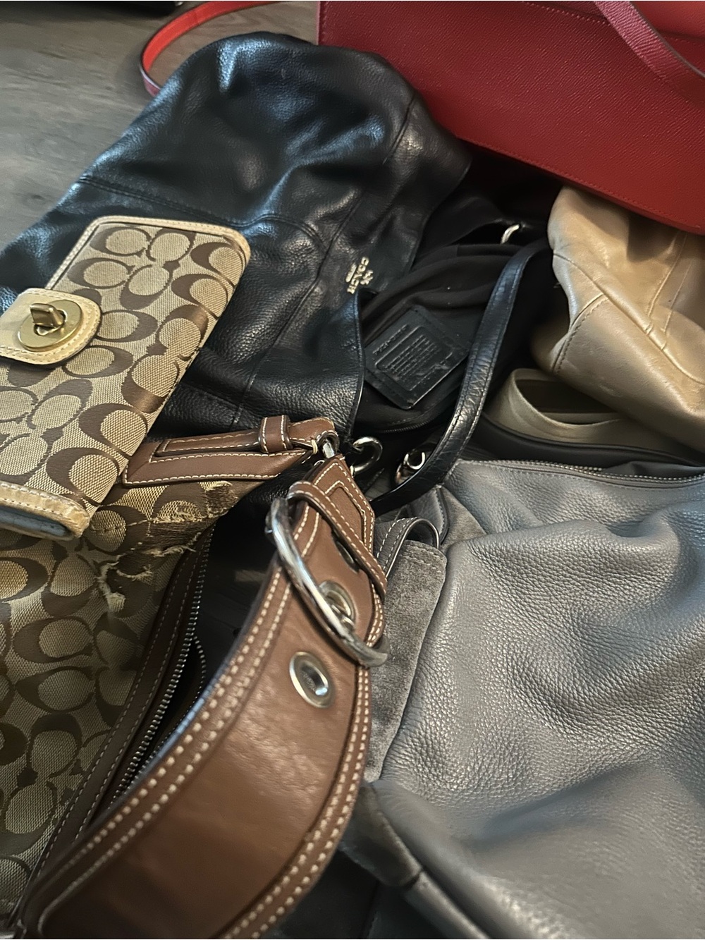 16 Authentic Coach Bags & Wallets Reseller Lot | Leather,Signature,Modern Styles - Picture 6 of 16